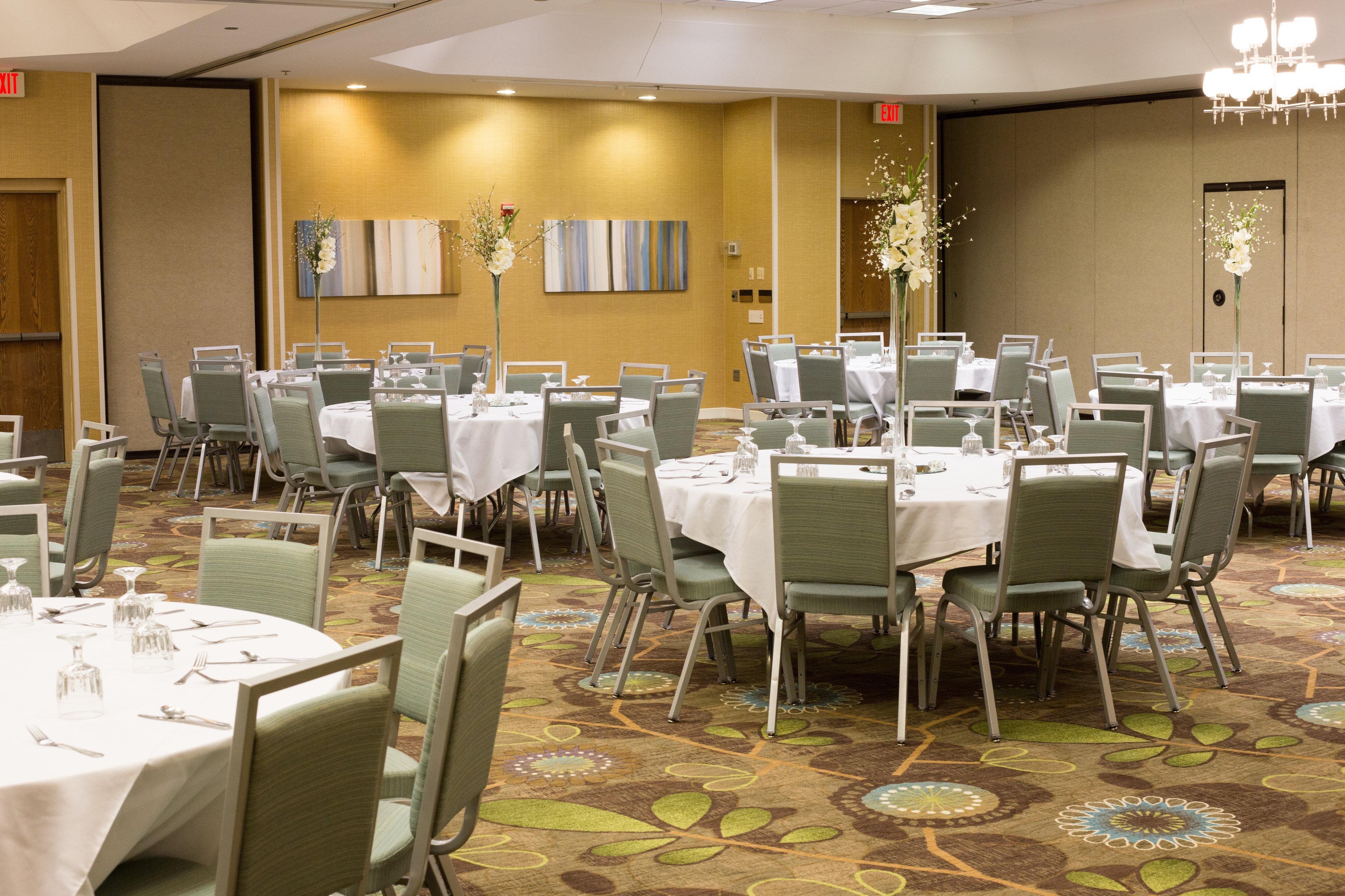 Holiday Inn & Suites Bolingbrook By Ihg Exterior foto