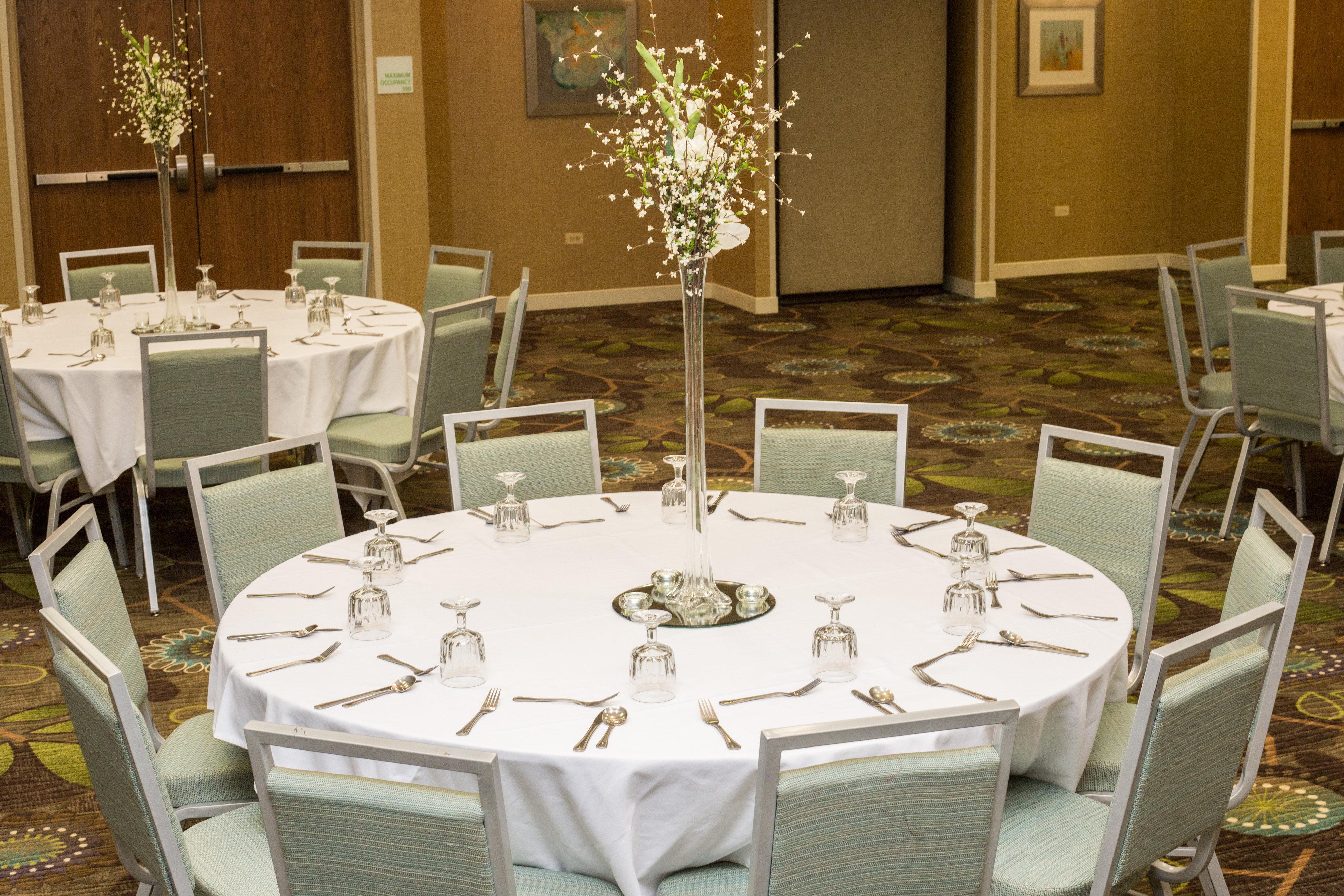 Holiday Inn & Suites Bolingbrook By Ihg Exterior foto