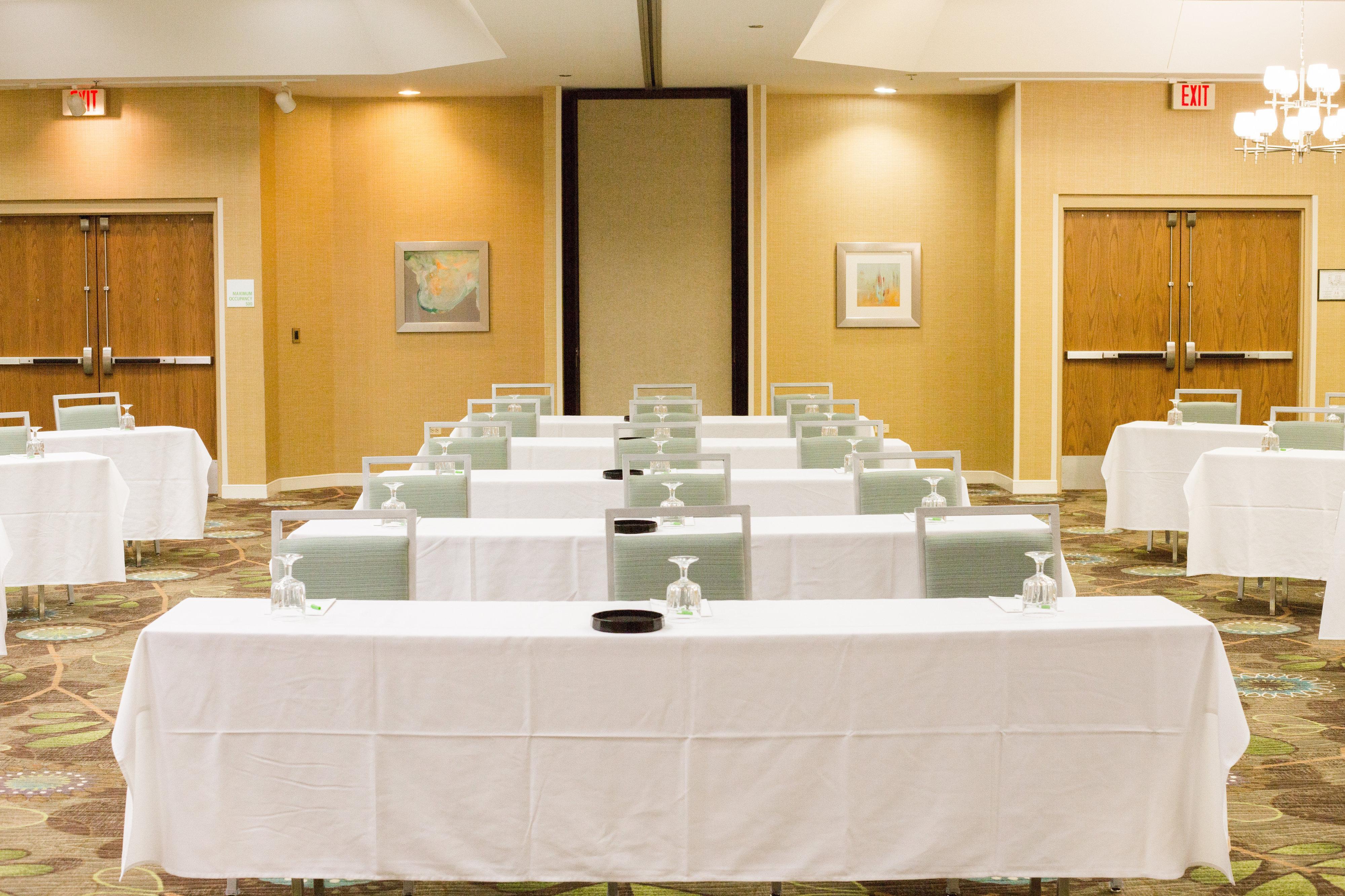 Holiday Inn & Suites Bolingbrook By Ihg Exterior foto
