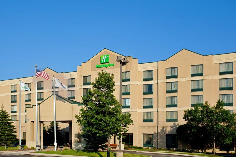 Holiday Inn & Suites Bolingbrook By Ihg Exterior foto